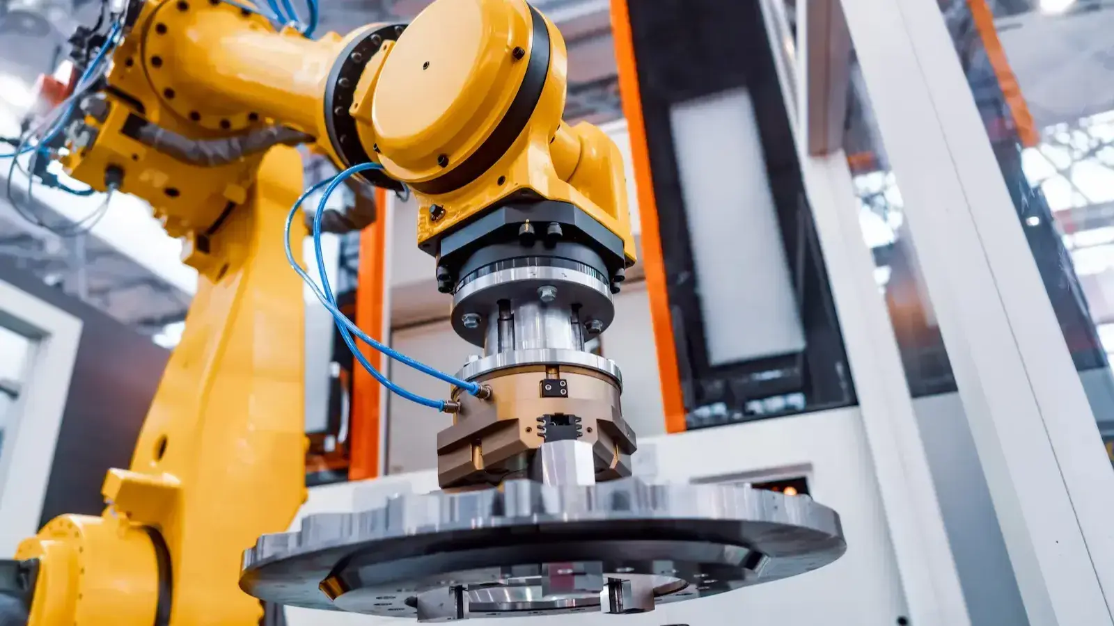 CAM: Von digitalem Design zur physischen Fertigung – CNC-Maschinen bringen rechnergestützte Pläne in die Realität.